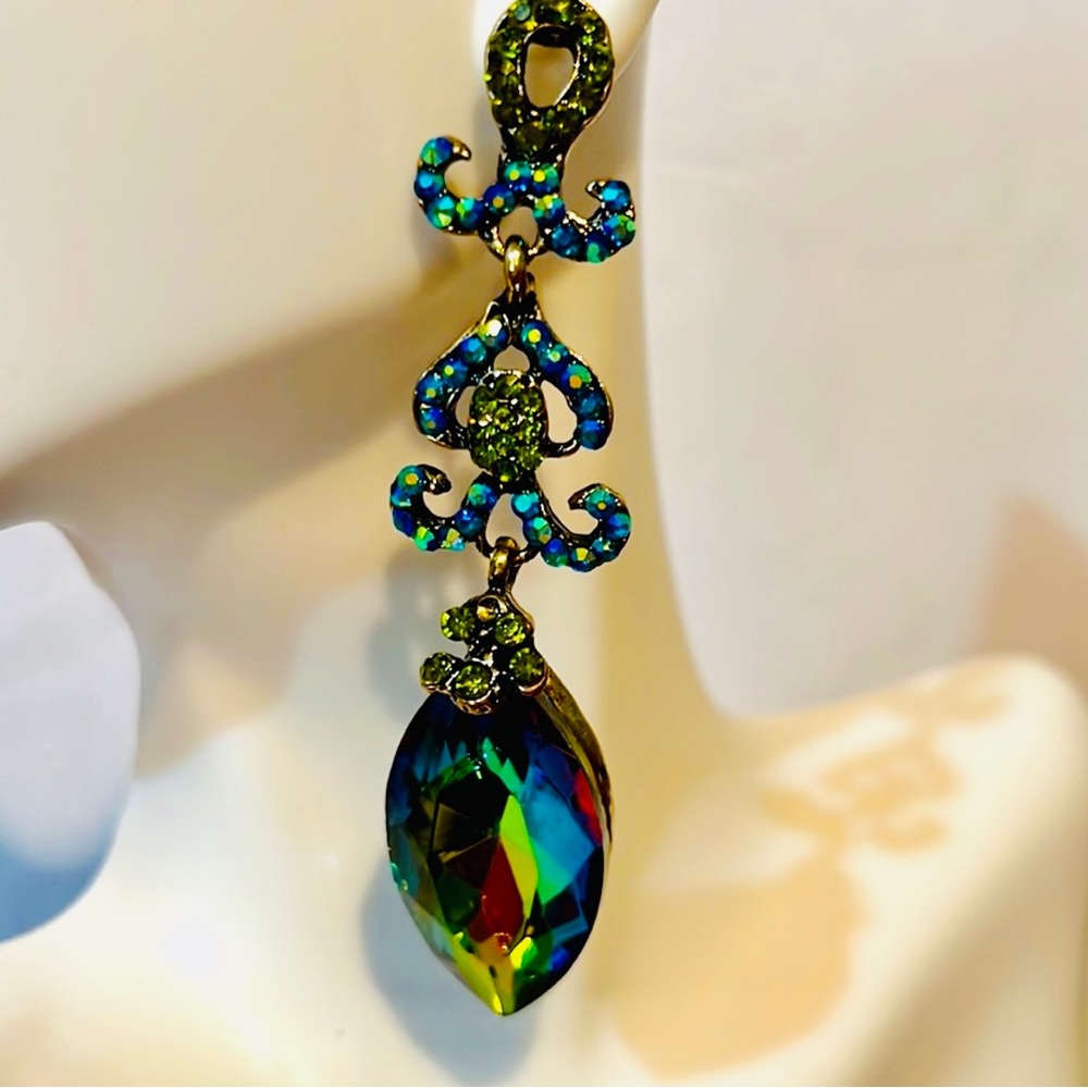 Dark emerald green chandelier earrings